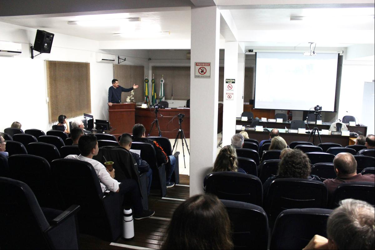 (Fotos: Divulgação / Câmara) (Fotos: Divulgação / Câmara)