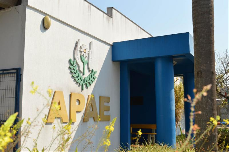 Um dos projetos trata de rees para entidades locais