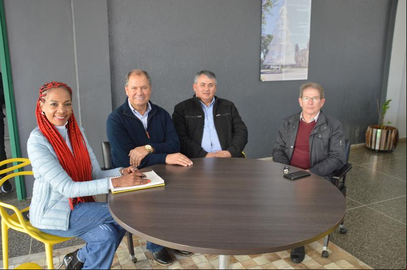 Tânia da Silva, Alceu Moreira, Marcos dos Santos e Juarez Stein