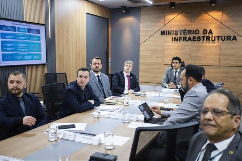 os na BR-116, pavimentação, Lei Rouanet e terrenos no São João estão na pauta do prefeito na capital do país